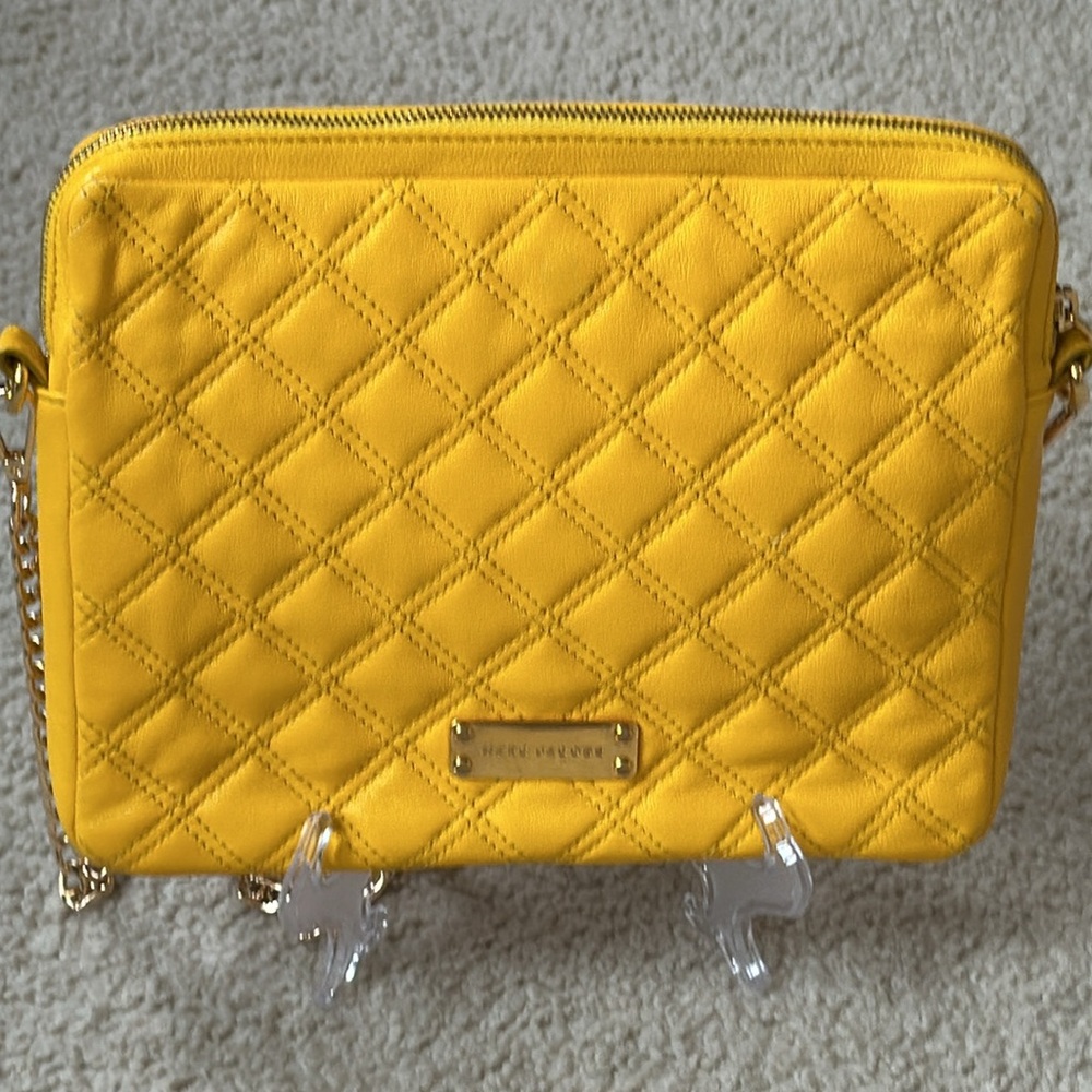 Marc Jacobs Quilted Crossbody - Picture 3 of 17